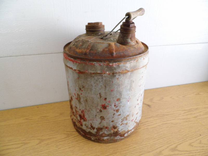 lot 170 image: Vintage Metal Gas Can