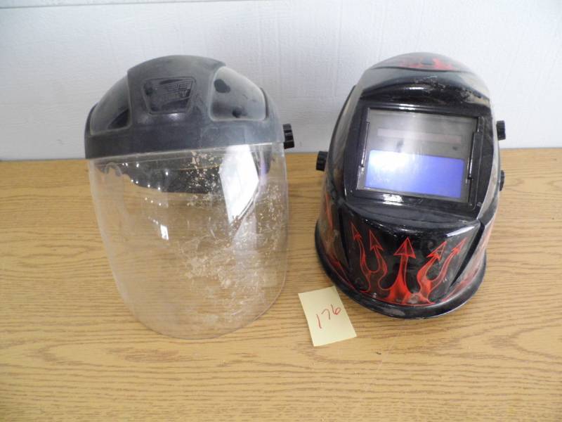 lot 176 image: Welding Helmet - Face Mask
