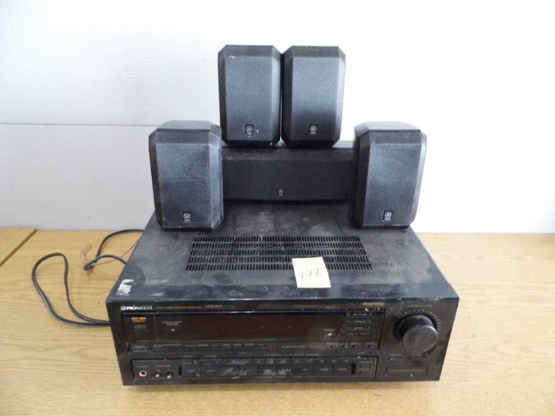 lot 177 image: Pioneer Receiver w Speakers