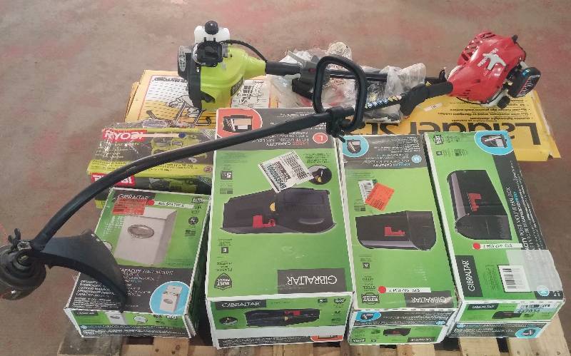 lot 50 image: Pallet of Mixed Tools and Hardware