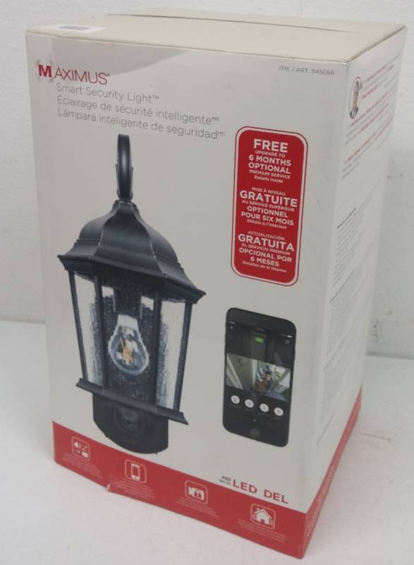 lot 13 image: Maximus Smart Security Coach Light, tested as-working, est retail $149.99