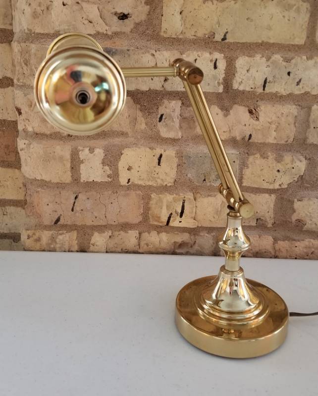 lot 18 image: Classic Brass Desk Lamp with Pierced Shade