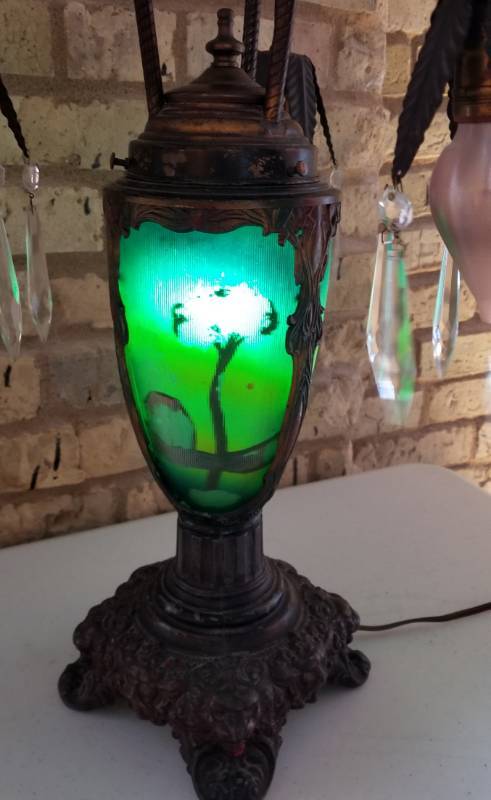 lot 17 image: Antique Reverse Painted Table Lamp with Teardrop Lights and Prisms