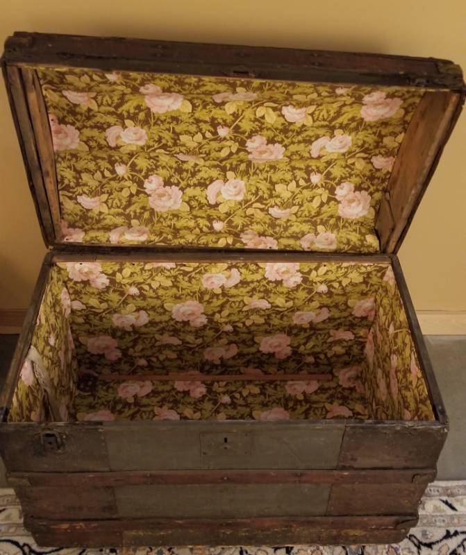 lot 40 image: Antique Camelback Steamer Trunk