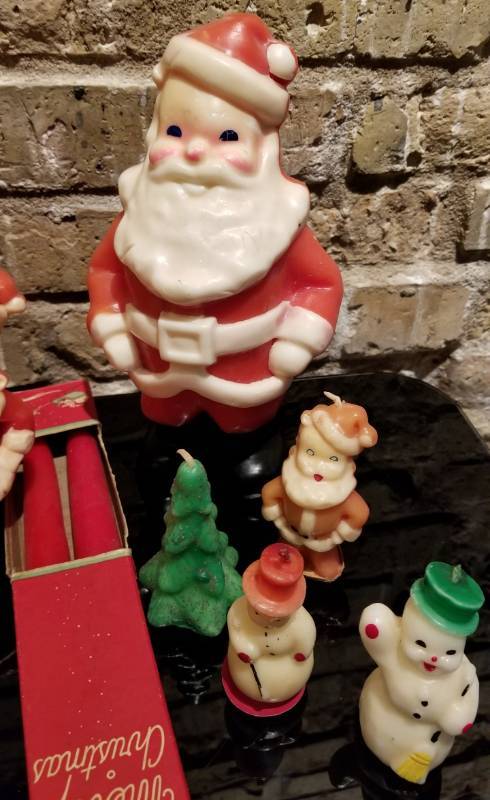 lot 62 image: Vintage Christmas Candle Collection