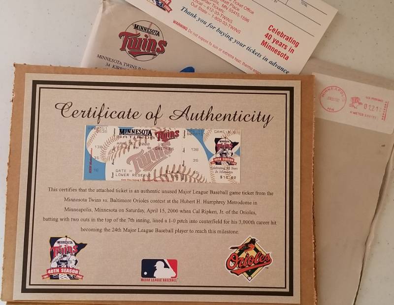 lot 48 image: Collectible Unused Twin Ticket From Ripkens 3000th Hit