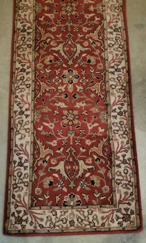 lot 28 image: Safavieh Persian Legend Runner