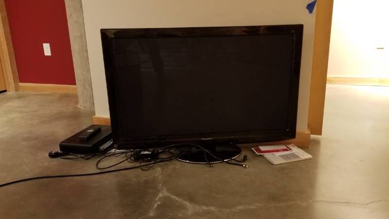 lot 51 image: Panasonic 42 Plasma Television