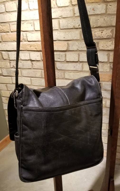 coach black leather messenger bag
