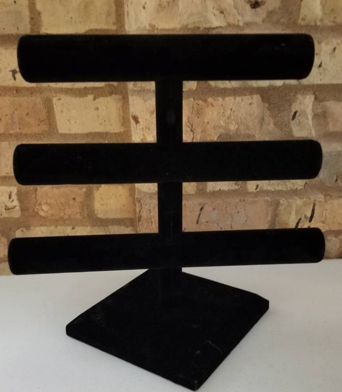 lot 59 image: Black Velvet Jewelry Stands, Lot of 4
