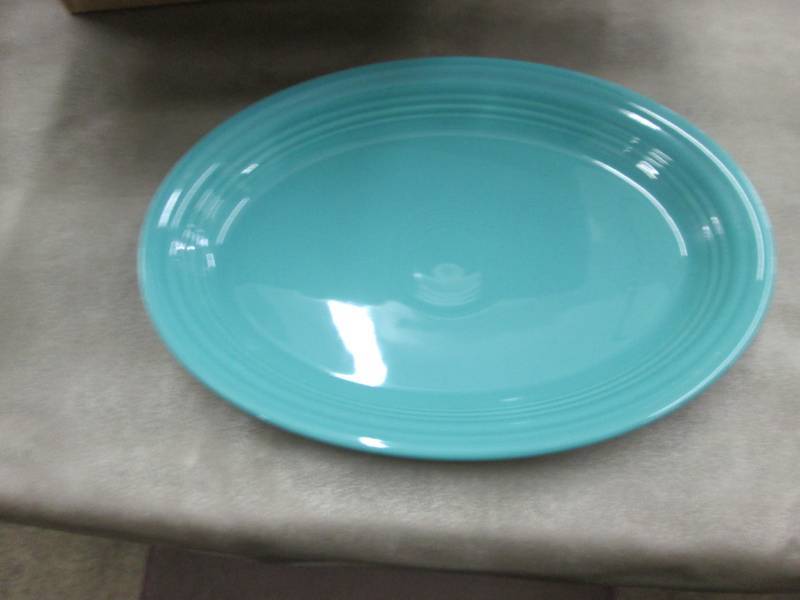 lot 11 image: 13.75 inch Fiesta Oval Platter Reta...