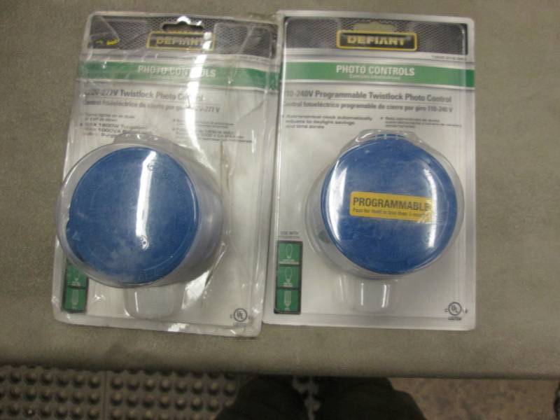lot 98 image: Lot of 2 Defiant 110-240 Programmab...