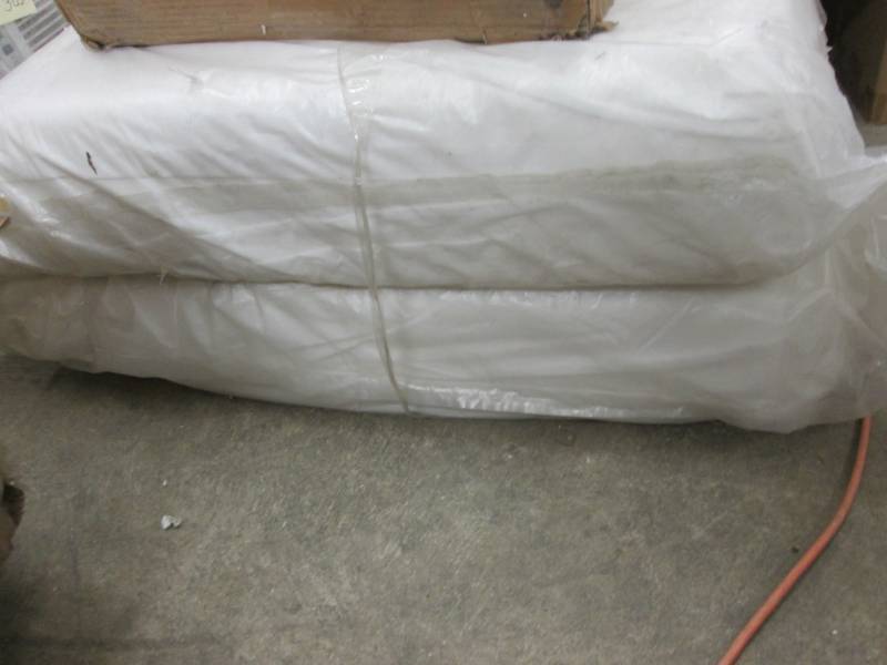lot 368 image: 8 Allure II Memory Foam Mattress b...