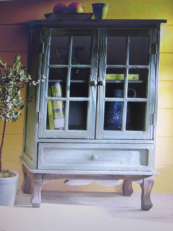lot 381 image: Hattiesburg Turquoise Distressed Ca...