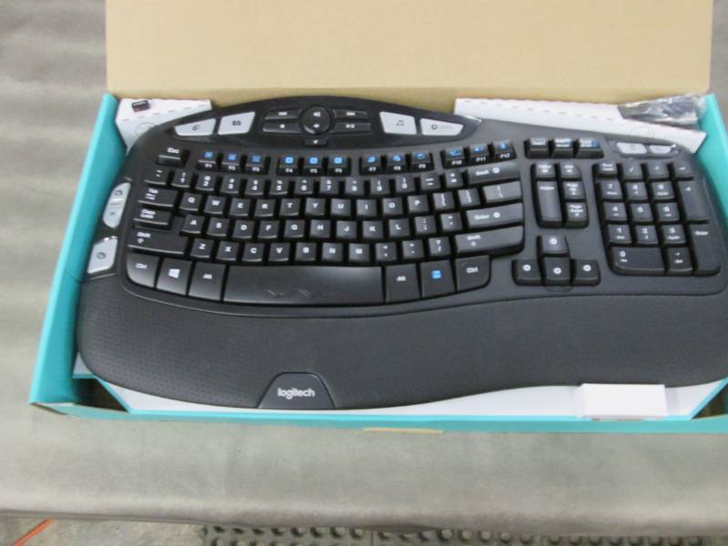 lot 198 image: Logitech Comfort Wave Keyboard...