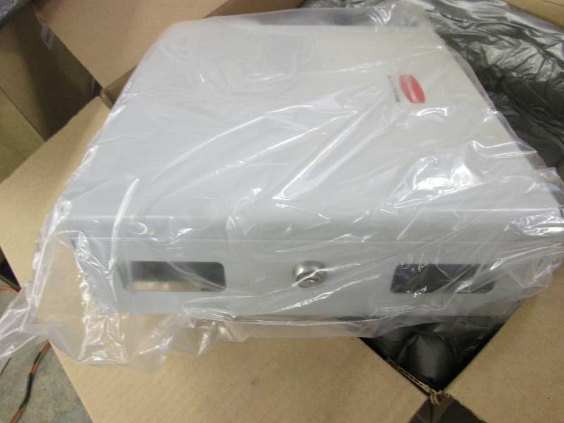 lot 204 image: Rubbermaid Medical Solutions Lockab...