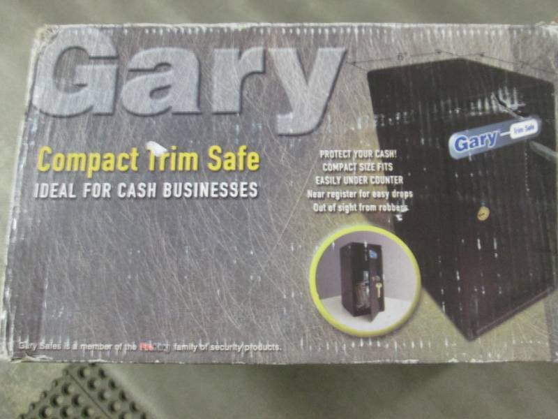 lot 262 image: Gary Compact Trim Safe...