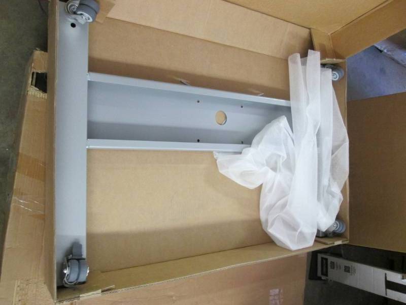 lot 271 image: Heavy Duty Rolling Base 43x23 inche...