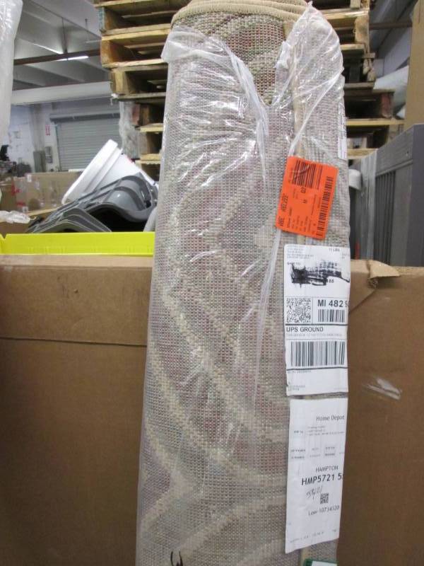 lot 308 image: Tayse Rugs Hampton Contemporary Bei...