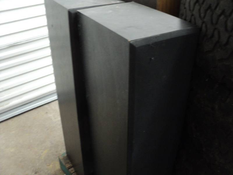 lot 10 image: 2 - Jensen Speakers...