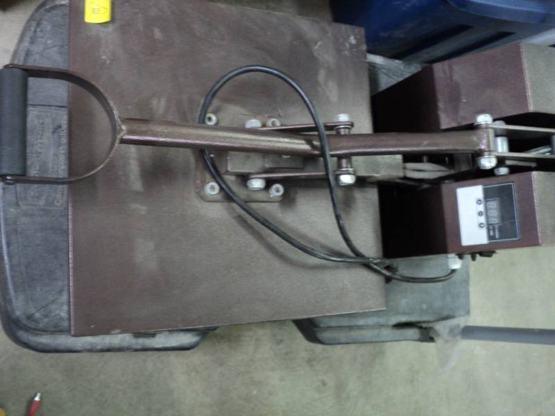 lot 27 image: Heat Press...
