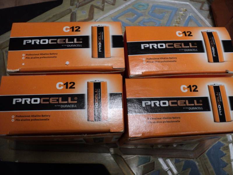 lot 37 image: 48 Procell Size C Batteries...
