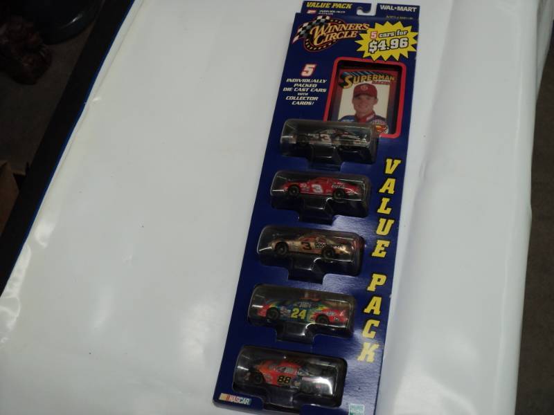 lot 94 image: 5 Nascar Set...