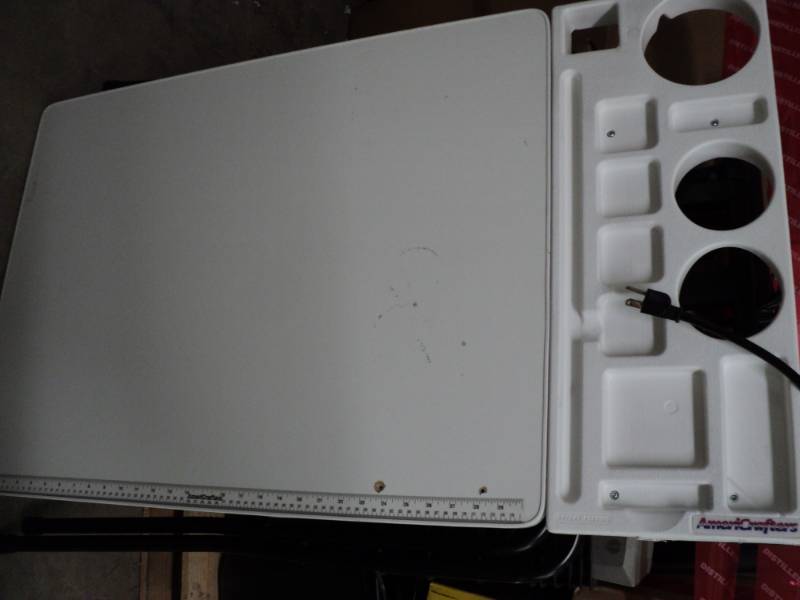 lot 118 image: Ameri Crafters Table 24 x 42...