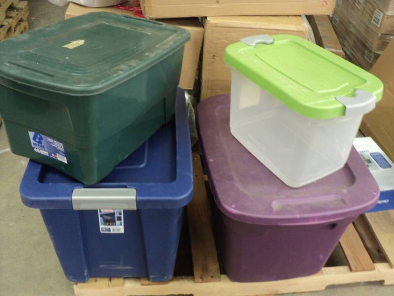 lot 147 image: 4 Storage Tubs with covers...