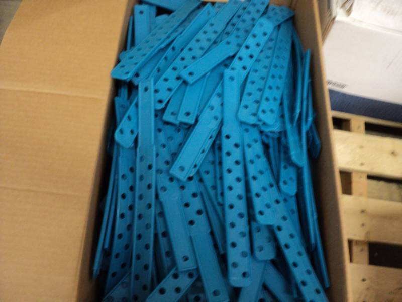 lot 153 image: Box of 200 plus Plastic Stir Sticks...