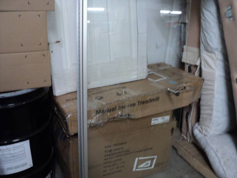 lot 166 image: Shower door 19 x 64 58...
