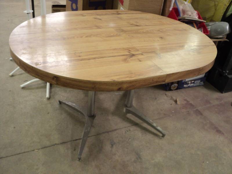 lot 173 image: Table 42x 53 Formica Top with Met...