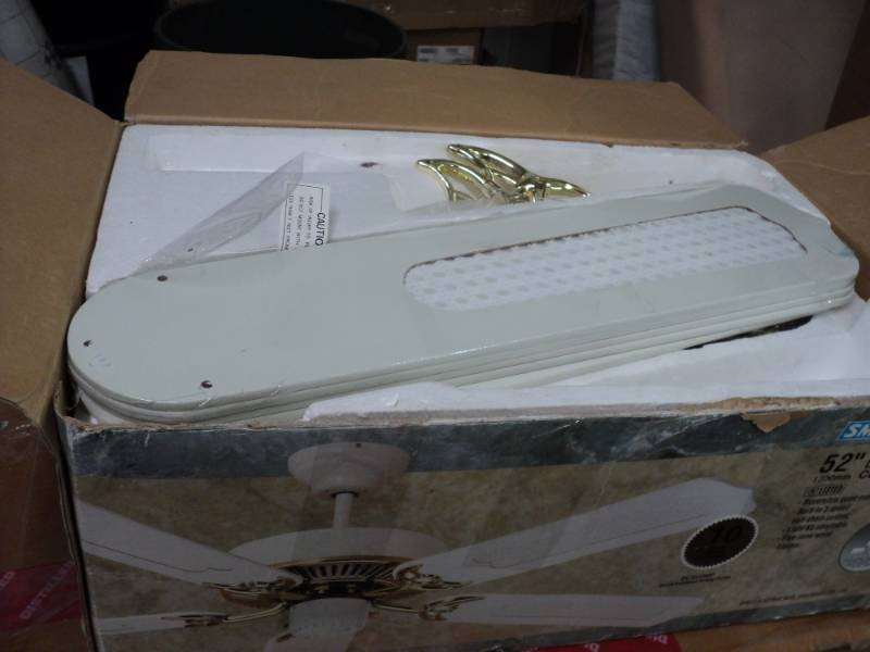 lot 202 image: SMC White Ceiling Fan with Light...