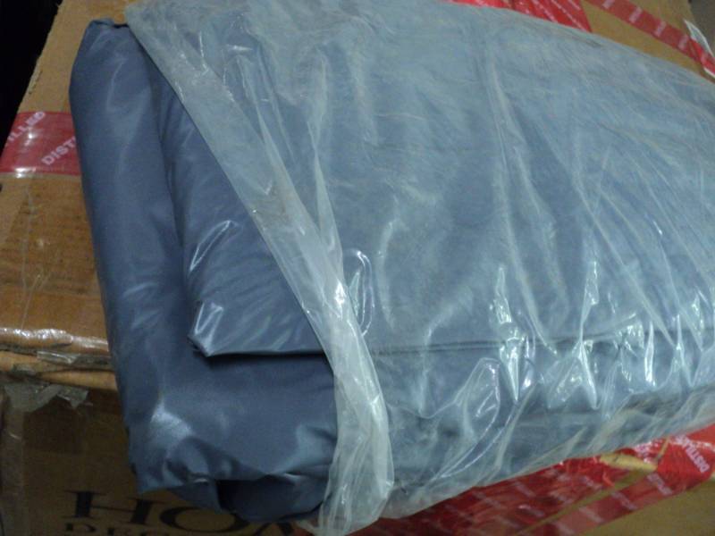 lot 204 image: Air Mattress we think a twin size...