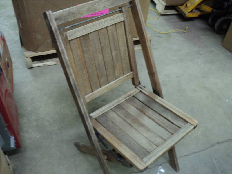 lot 222 image: Wood Vintage Folding Chair...