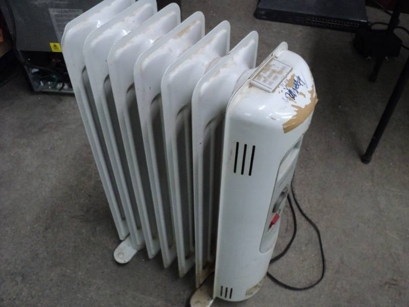 lot 227 image: Duracraft Heater works...