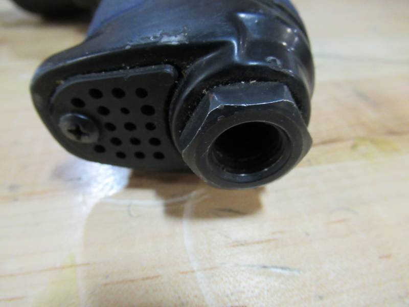 lot 22 image: Kobalt 0.5-in 1000-ft Air Impact Wrench SGY-AIR236 - USED