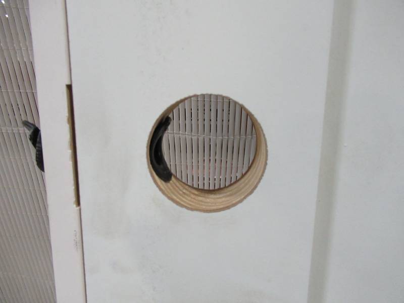 lot 264 image: JELD-WEN MODA (primed) Single Wood Panel Pine Prehung Interior Door (Common 24-in x 96-in)