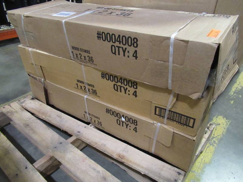 lot 35 image: 3 Cases of Landscape Kitzmans SPF Grade & Survey Stakes 0004008 (Each case has 4 Bundles)