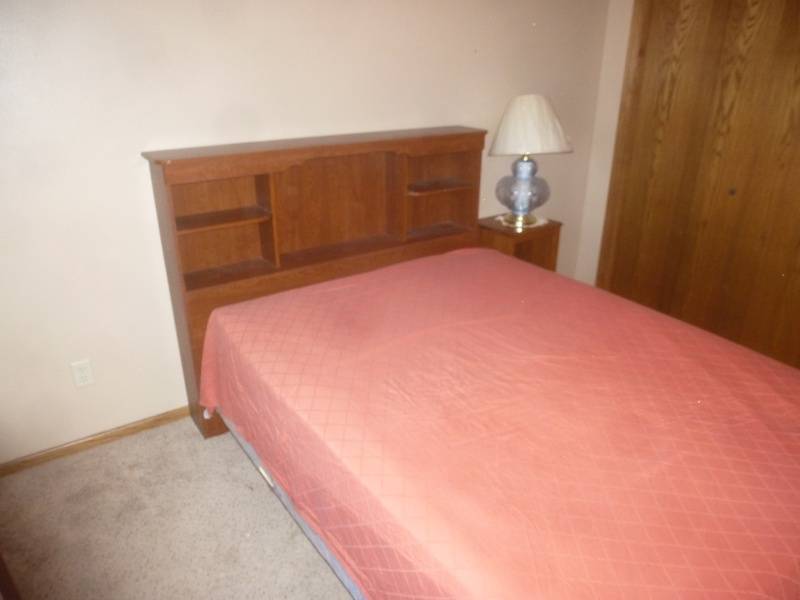 lot 3 image: Bedroom Set #1