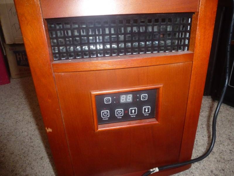 lot 6 image: Ceramic Heater