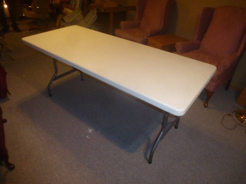 lot 40 image: Lifetime Folding Table
