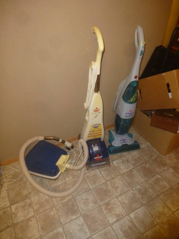 lot 50 image: Bissel Carpet Machines