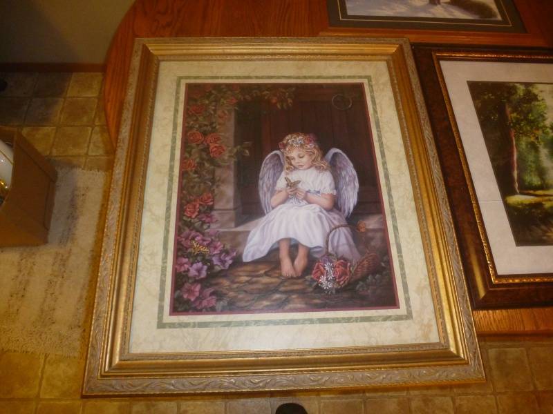 lot 86 image: Pictures #32 Girl  Pictures Angel