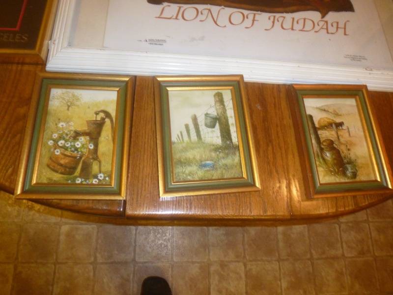 lot 91 image: Pictures # 37 Lion of Judah