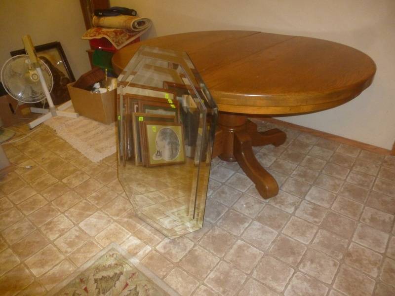 lot 94 image: Item # 39 Beveled Mirror