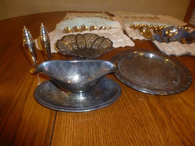lot 98 image: Item # 43 Silver Utensil Set