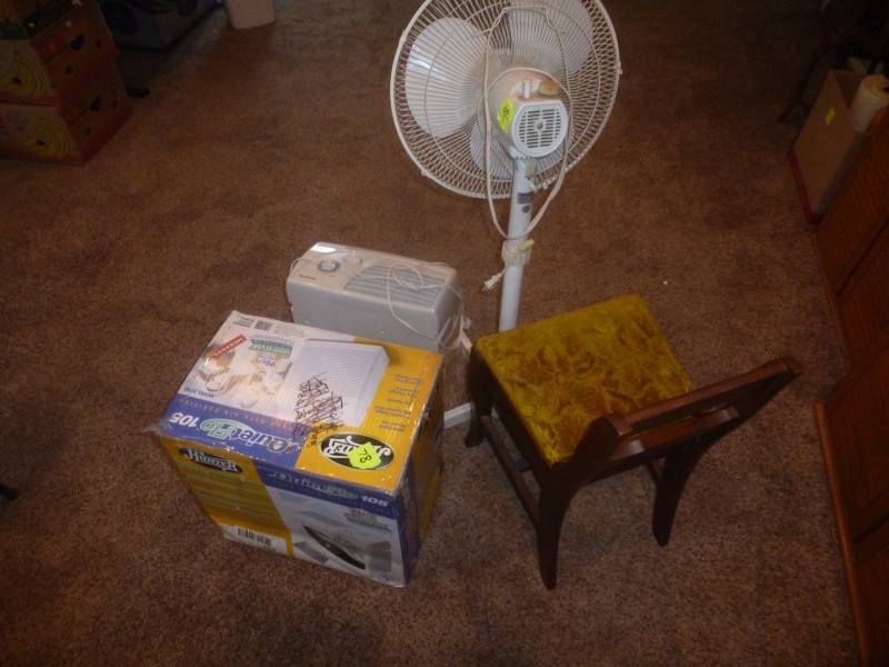 lot 133 image: Item # 78 Hunter HEPA Filter& Fan