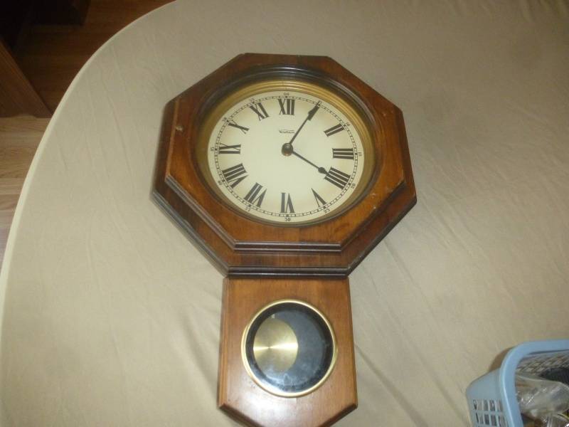 lot 136 image: Item # 81 Clocks & Watches