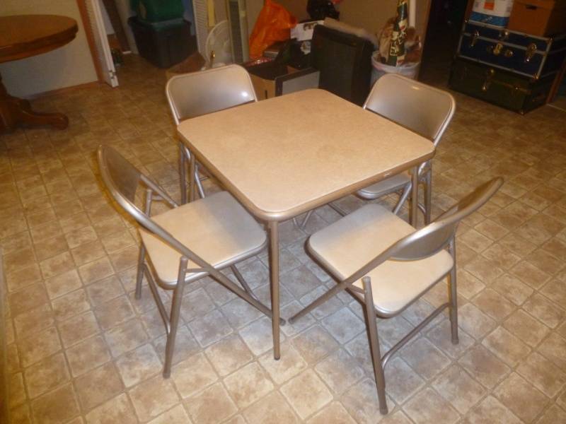 lot 39 image: Card Table & Chairs